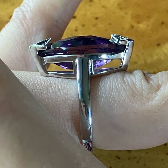 African Amethyst Sterling Silver Cocktail Ring Size 6 - Picture 3 of 10